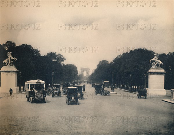 'Paris. - Avenue Des Champs-Elysées - LL, c1910. Creator: Unknown.