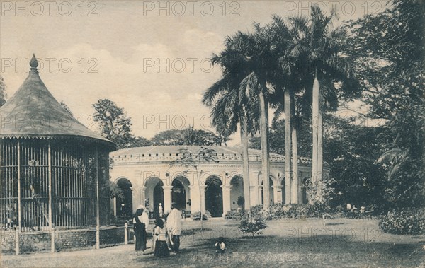 'View in the Zoological Gardens, Calcutta', c1910. Creator: Unknown.