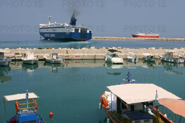 Ferry departing from the harbour of Poros, Kefalonia, Greece