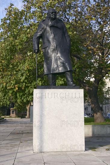 Sir Winston Churchill memorial statue, Parliament Square, London, 2005