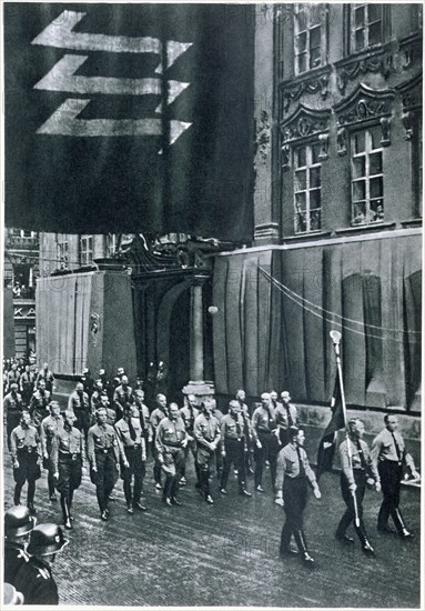 Hitler and Göring leading a rally through Munich on Martyrs' Day, 9th November, 1935. Artist: Unknown