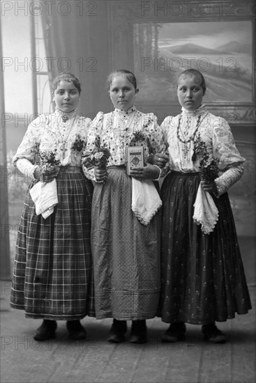 Young migrant workers from Galicia in traditional costume, Landskrona, Sweden, 1910. Artist: Unknown