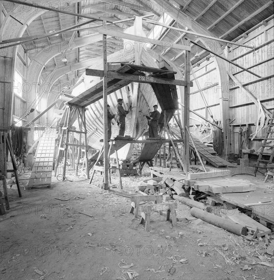 Building of an 82 foot fishing boat at a Landskrona shipyard, Sweden, 1958. Artist: Unknown