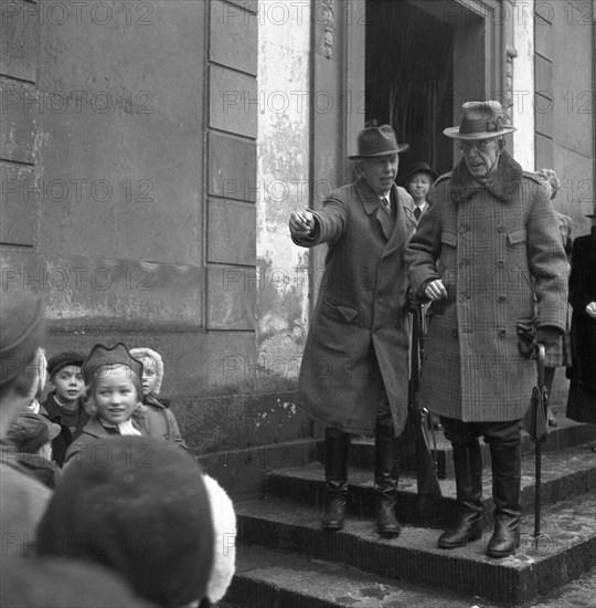 King Gustav V of Sweden hunting on the Övedskloster estate, Scania, Sweden, 1946. Artist: Otto Ohm