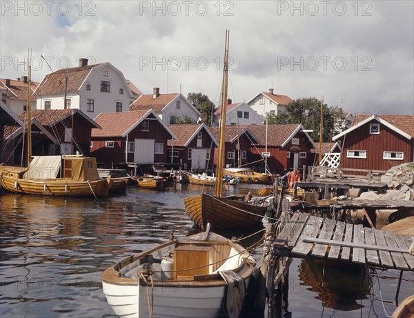 Fishing village of Tången, Sotenäs, District of Bohuslän, Sweden. Artist: Torkel Lindeberg