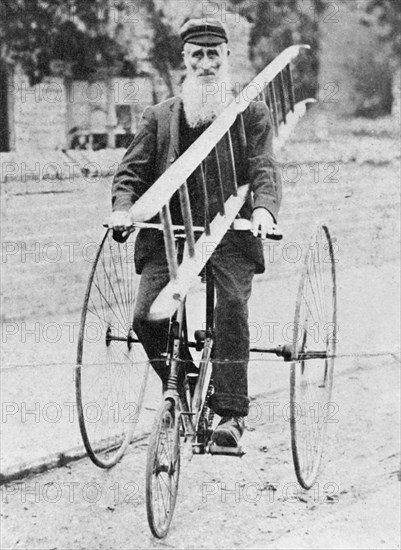 Mr Caunt, the lamplighter, Retford, Nottinghamshire, c1900. Artist: Unknown