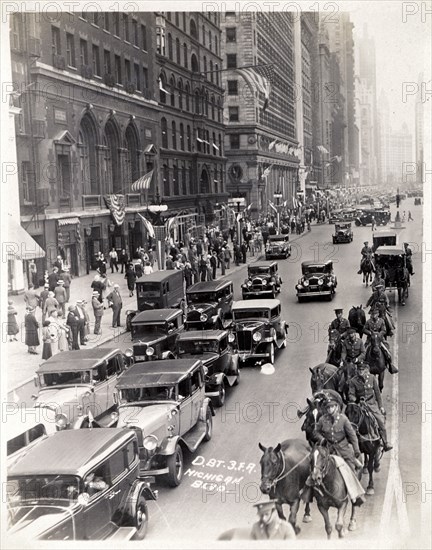 Field Artillery on Michigan Boulevard, Chicago, Illinois, USA, 1930. Artist: Unknown