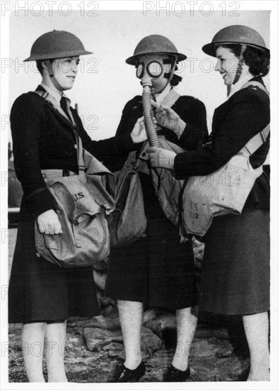 WACs at Fort Sheridan, Illinois, USA, 1940. Artist: Unknown