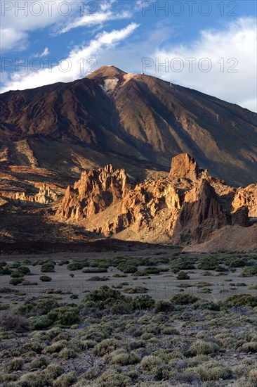 Mount Teide volcano, Parque Nacional del Teide, Tenerife, Canary Islands, 2007.