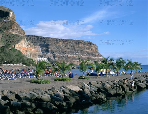 Breakwater, Puerto de Mogan, Gran Canaria, Canary Islands.