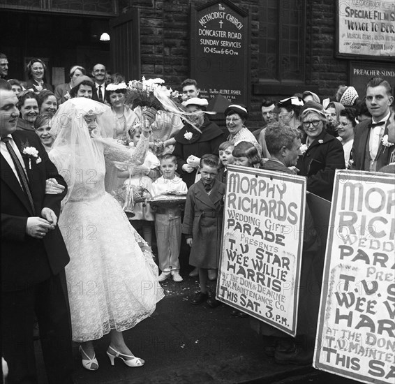 TV and recording star 'Wee Willie' Harris visits South Yorkshire, 1958. Artist: Michael Walters