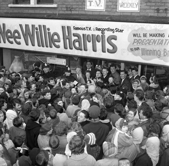 TV and recording star 'Wee Willie' Harris visits South Yorkshire, 1958. Artist: Michael Walters