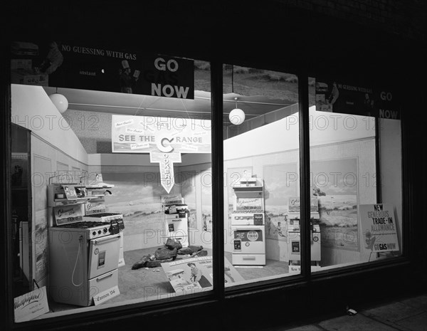 East Midlands Gas Board shop window cooker display, Dronfield, Derbyshire, 1961. Artist: Michael Walters