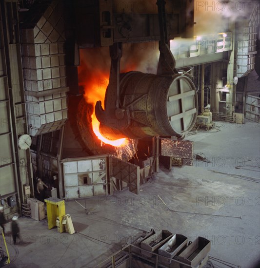 A steel pour at Newton Chambers, Chapeltown, Sheffield, South Yorkshire, 1971.  Artist: Michael Walters