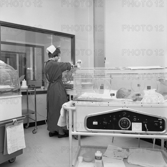 Special care unit for premature babies, Nether Edge Hospital, Sheffield, South Yorkshire, 1969. Artist: Michael Walters