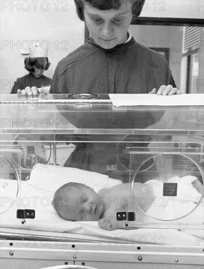 Special care unit for premature babies, Nether Edge Hospital, Sheffield, South Yorkshire, 1969. Artist: Michael Walters