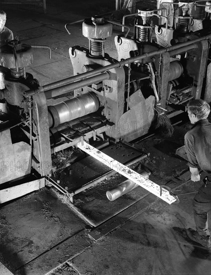 Rolling steel, J Beardshaw & Sons, Sheffield, South Yorkshire, 1963. Artist: Michael Walters