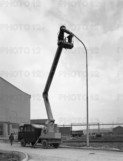 Simon cherry picker, Park Gate Iron & Steel Co, Rotherham, South Yorkshire, 1964.  Artist: Michael Walters