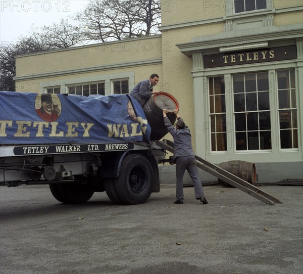 Draymen from Tetley & Walker, Leeds, West Yorkshire, 1969. Artist: Michael Walters