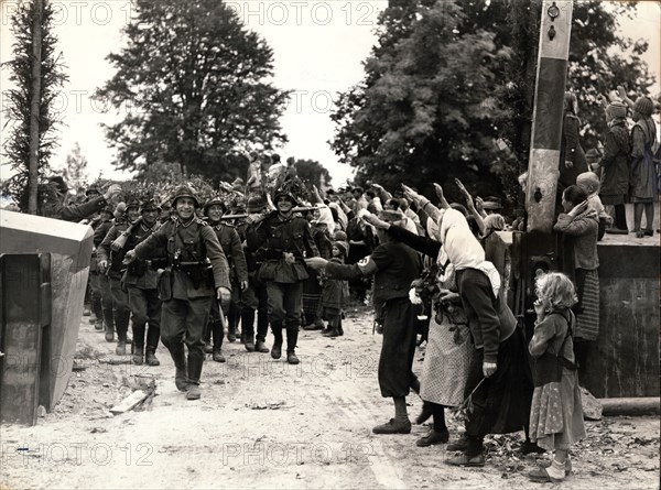 German troops enter Czech territory, October 1938. Artist: Unknown