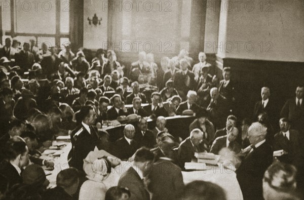 The 'Pig-Woman' testifies in the Hall-Mills Trial, Somerville, New Jersey, USA, 1926. Artist: Unknown