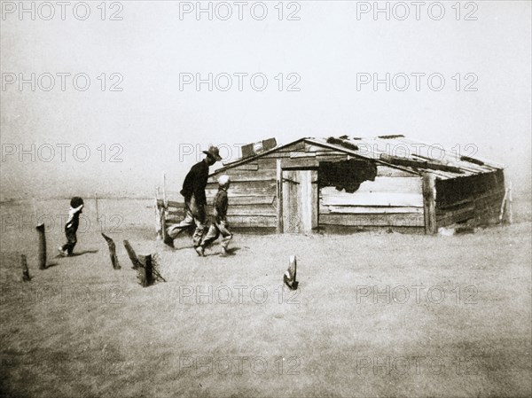 Dust storms affecting Cimarron County, Oklahoma, USA, April 1936. Artist: Unknown