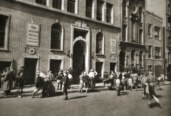 George Washington High School, Henry Street, Lower East Side, New York, USA, c1932-c1933. Artist: Unknown