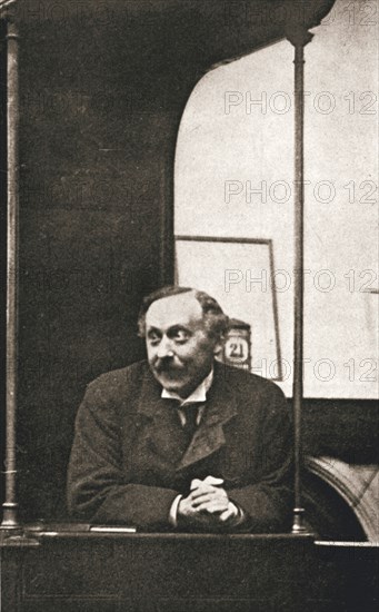 Herbert Gladstone in the witness box at the trial of Emmeline Pankhurst and others, London, 1908. Artist: Unknown