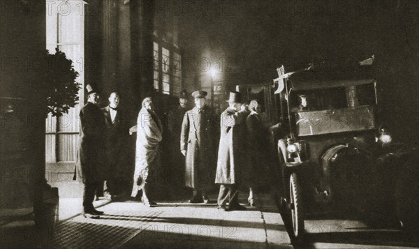 Members at the entrance of Murray's Club, Beak Street, Soho, London, c1913-c1929(?). Artist: Unknown