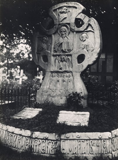 Grave of Russian composer Nikolai Rimsky-Korsakov and his wife, St Petersburg, Russia. Artist: Unknown