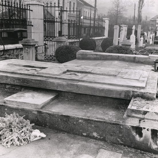 Grave of Gavrilo Princip, Sarajevo cemetery, Bosnia-Hercegovina, Yugoslavia, 1939. Artist: Unknown