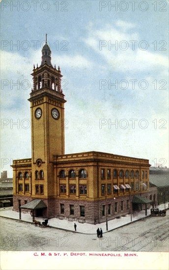 CMStP&P Railroad depot, Minneapolis, Minnesota, USA, 1910. Artist: Unknown