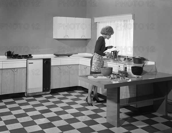 Kitchen scene, Warwick, Warwickshire, 1966. Artist: Michael Walters