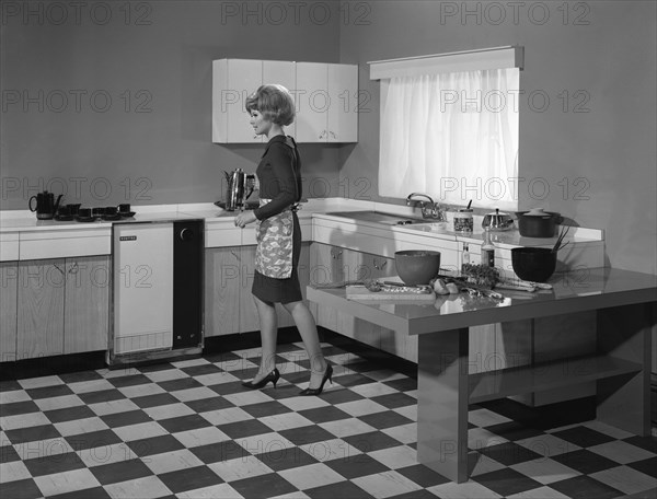 Kitchen scene, Warwick, Warwickshire, 1966. Artist: Michael Walters