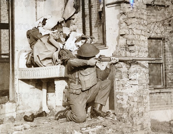 25th Battalion, London Home Guard, demonstrating camouflage tricks, World War II, c1940-c1944. Artist: Unknown