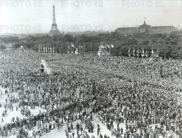 Victory in Europe Day (Fête de la Victoire), Place de la Concorde, Paris, 8 May 1945. Artist: Unknown