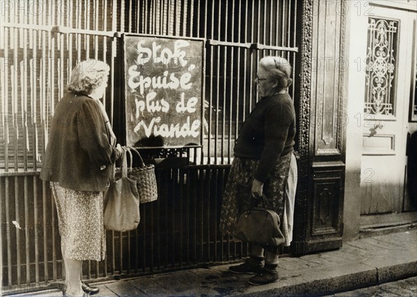 Butcher sold out of meat, Paris, 20th century. Artist: Unknown