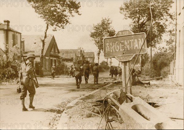 Troupes alliées après le débarquement en Normandie, 1944