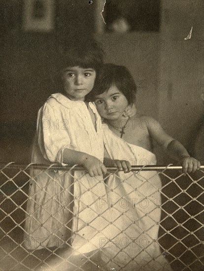 Portrait of two children, late 19th or early 20th century.  Artist: Leonid Andreyev