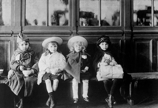 French refugee children waiting for a train, 20 January 1918. Artist: Anon