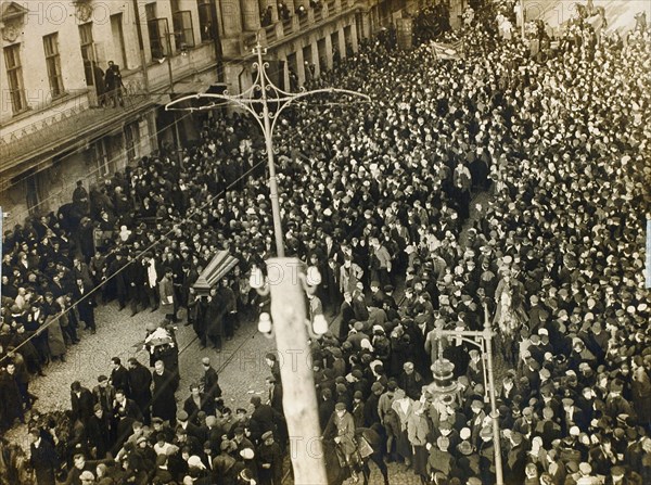 Funeral procession of the poet Valery Bryusov, Moscow, USSR, 12 October 1924. Artist: Unknown