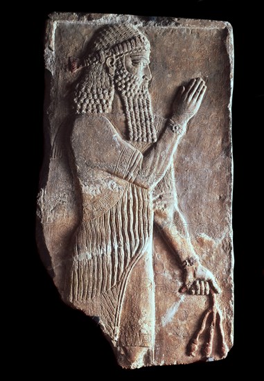 'Priest with a branch of pomergranate tree', 722-705 BC. Artist: Unknown