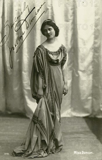 Dancer Isadora Duncan, c. 1906.