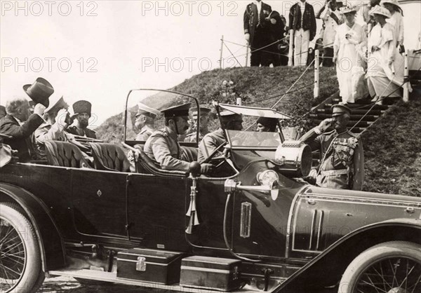 Emperor Nicholas II and Président Poincaré in Saint Petersburg in July 1914, 1914.