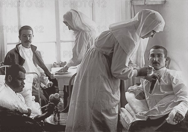 Hospital of the Community of the Nursing of the Protection of the Theotokos Sisters in Petrograd, 1914-1916.