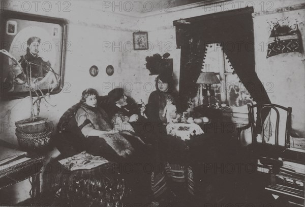 Marina Tsvetaeva, Anastasia Tsvetaeva and Sergey Efron, 1910s.