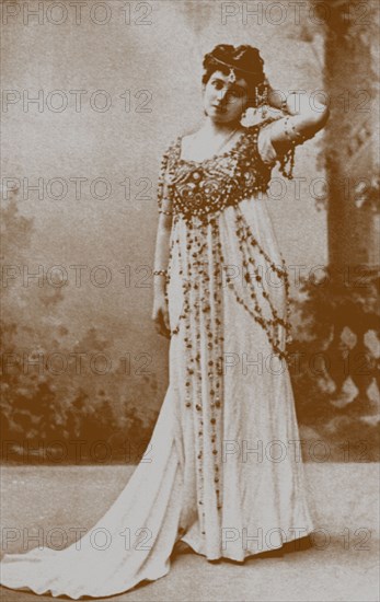 Yelizaveta Polozova as Mariya Oskolskaya.