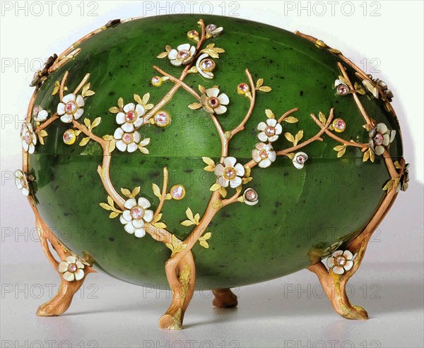 The Apple Blossom Egg, 1901. Artist: Pershin, Michail, (Fabergé manufacture) (19th century)