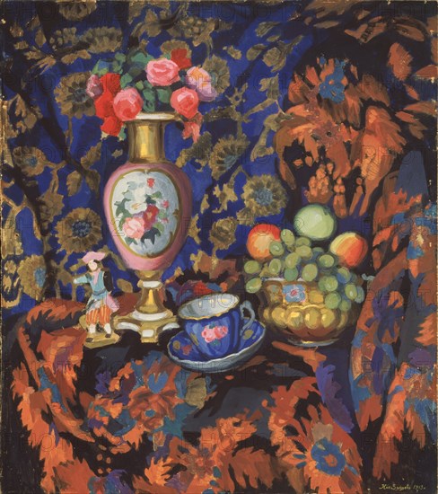 Still life with porcelain and flowers, 1913. Artist: Zaytsev, Nikolai Semyonovich (1885-1938)