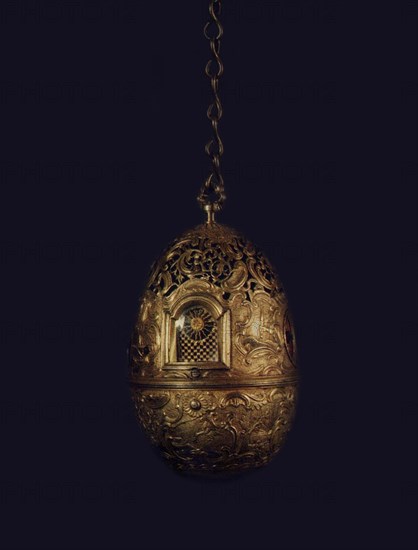 Clock shaped as Easter egg, 1764-1767. Artist: Kulibin, Ivan Petrovich (1735-1818)